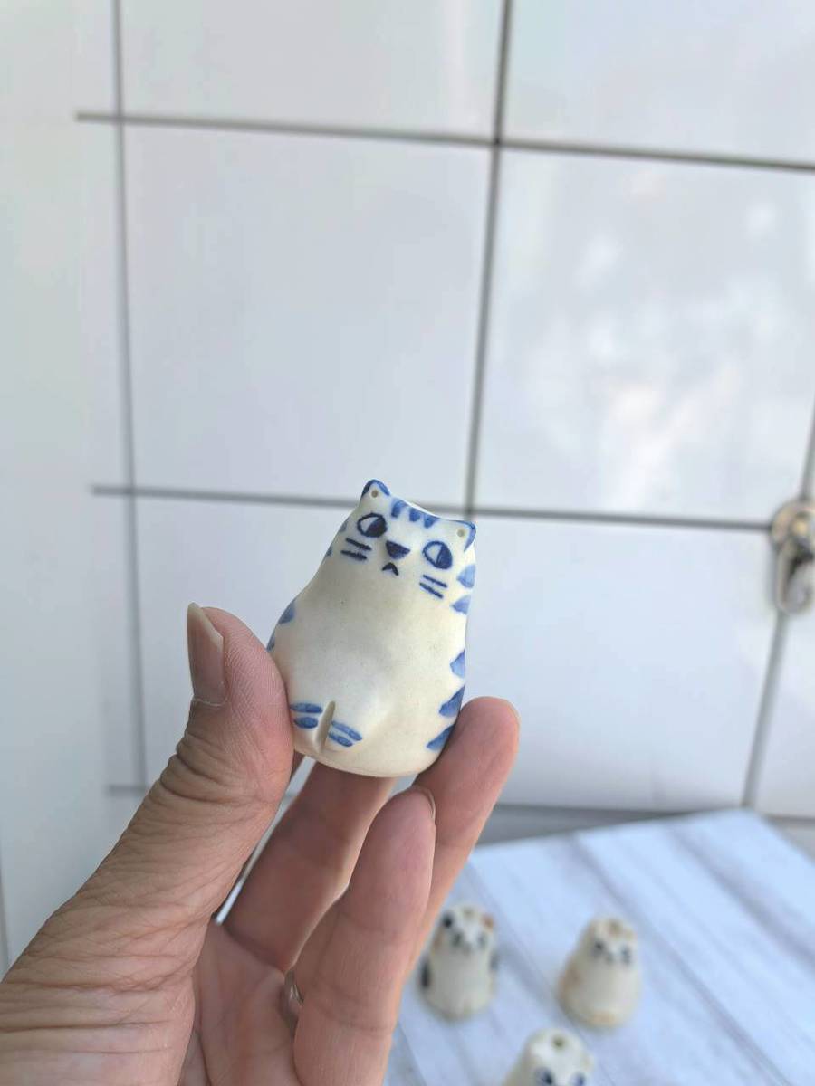 AKANE's Pottery ねこの一輪挿し(小サイズ)