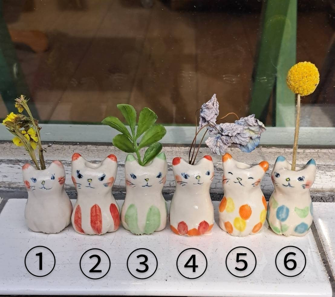佐々木ヨーコ 猫花瓶 3,300