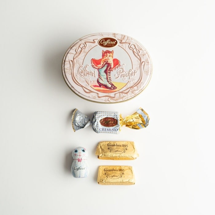 ★caffarel カファレル★ ねこのオーバル缶