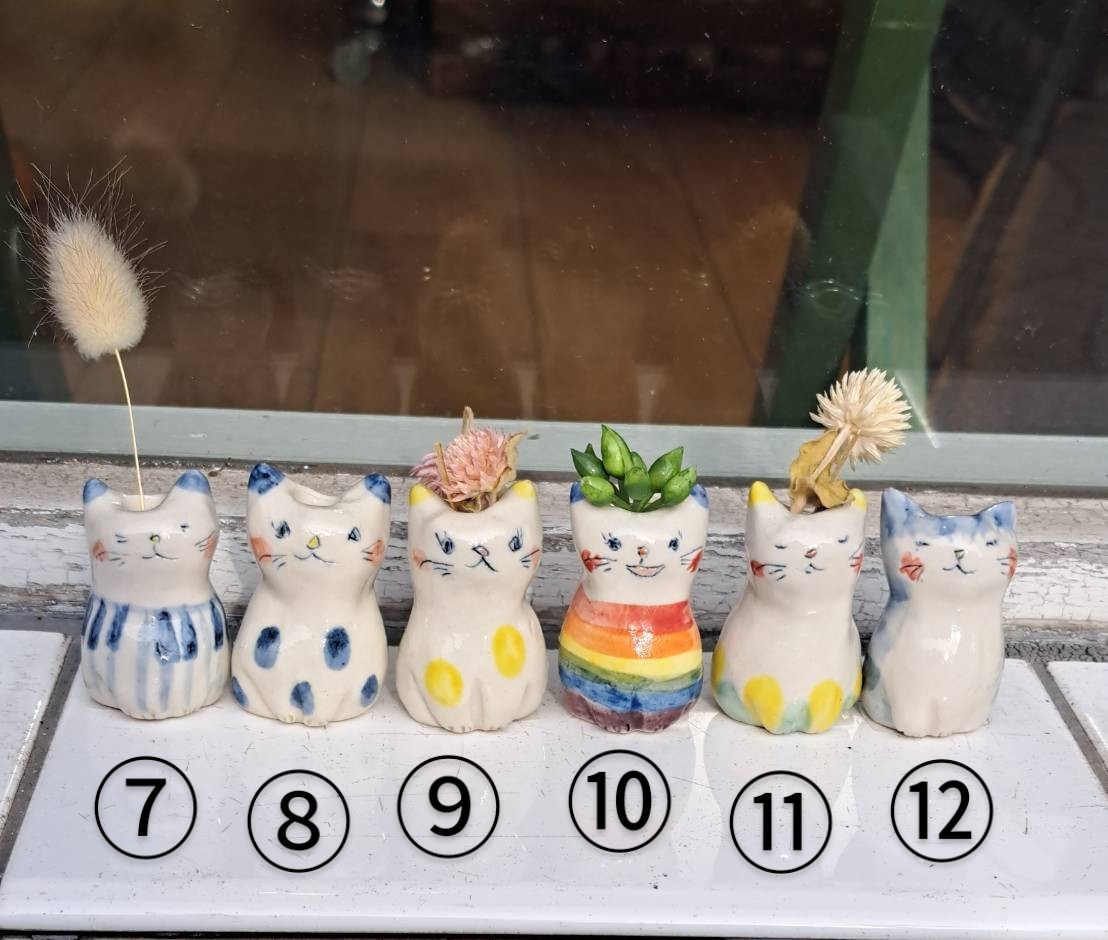 佐々木ヨーコ 猫花瓶 3,300