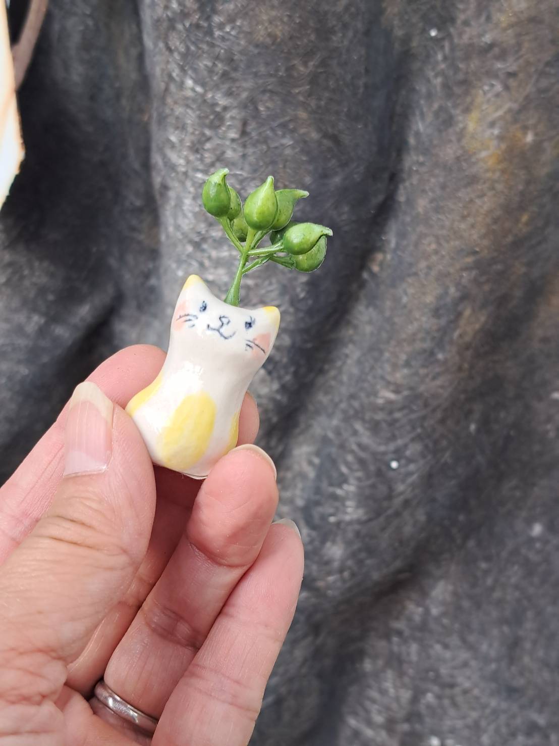 佐々木ヨーコ 猫花瓶 2,200