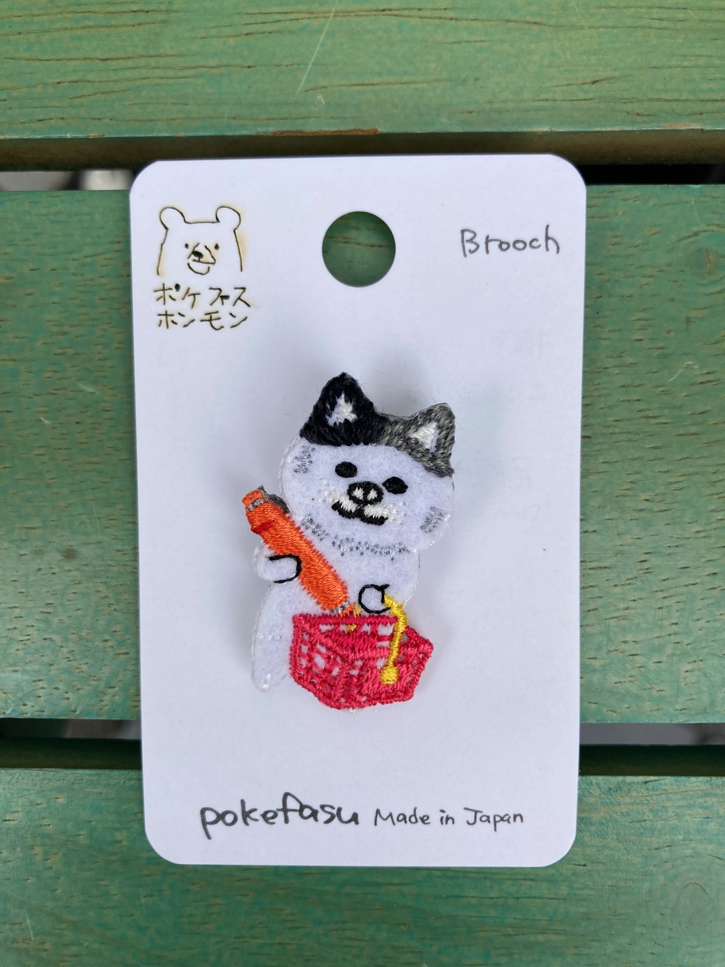 ポケファス チビスーパーねこ 刺繍ブローチ クロ