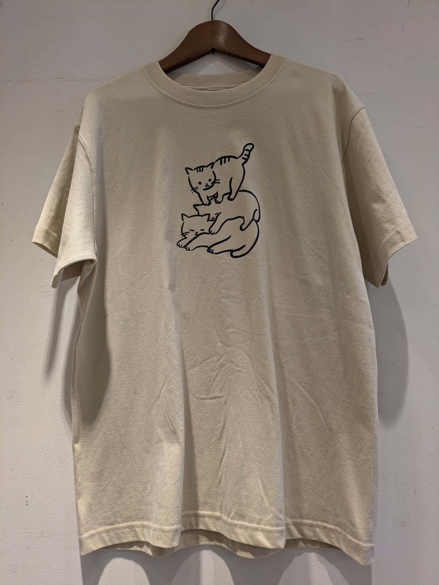 ★やまなかようこ★ Tシャツ 3匹のねこ