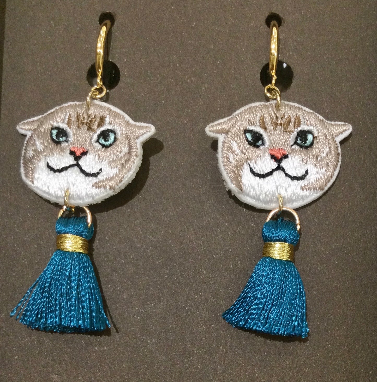 ★Kitty by maltamarie イカ耳になるネコ 新茶の耳飾り(ピアス/イヤリング)