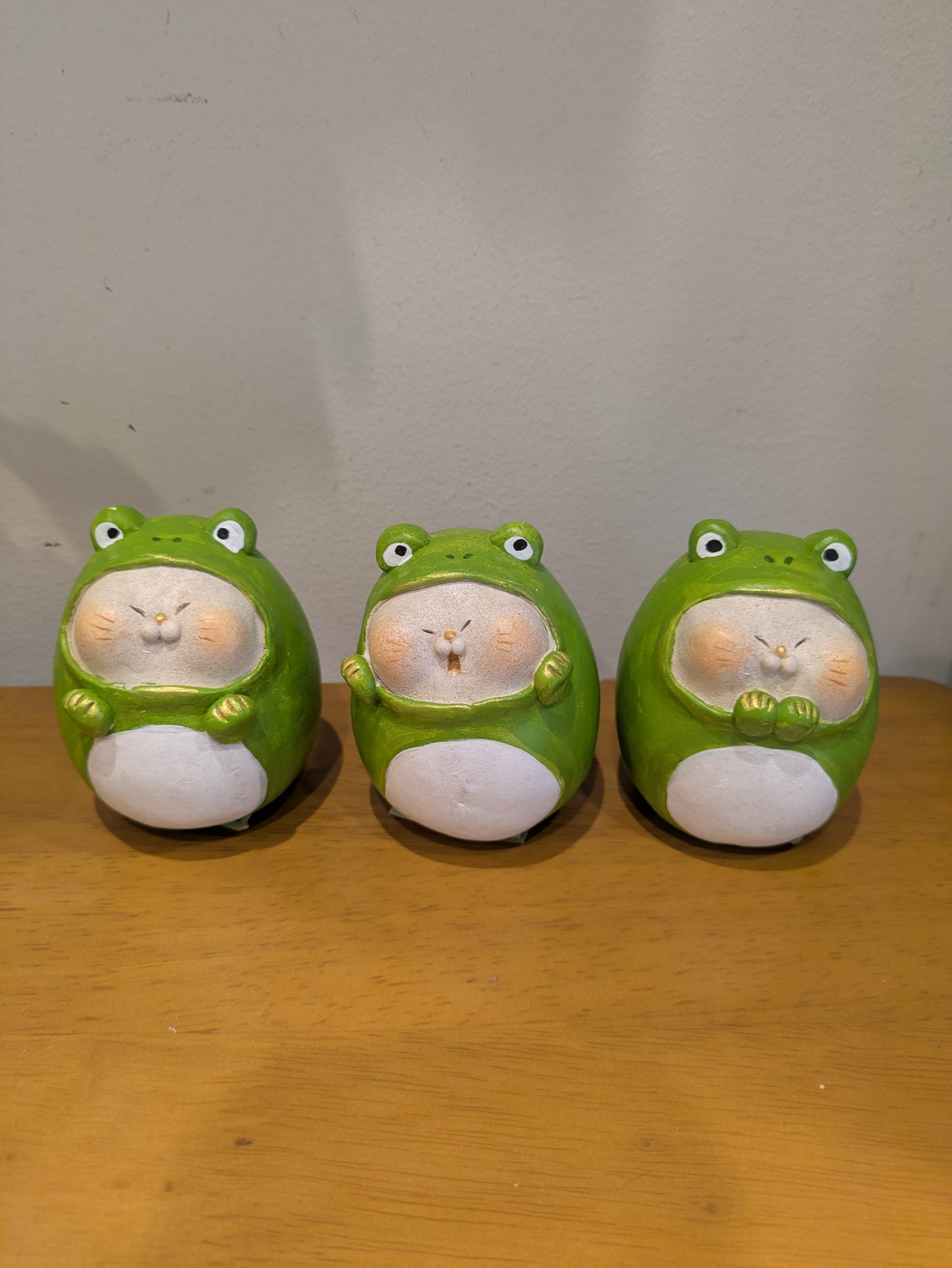 にゃん家の団欒 カエル猫(大)