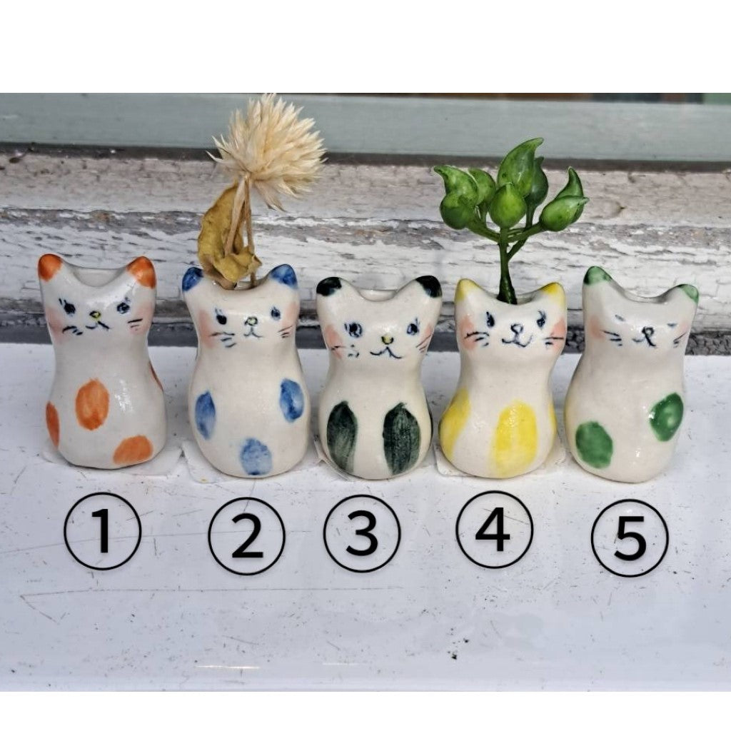 佐々木ヨーコ 猫花瓶 2,200