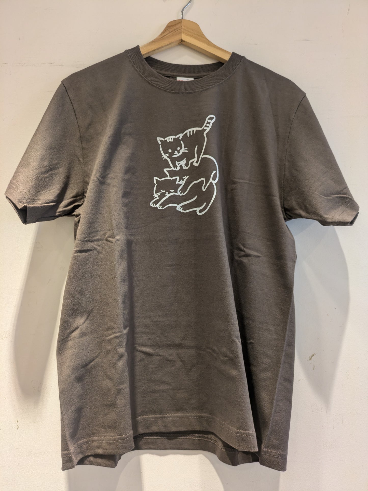 ★やまなかようこ★ Tシャツ 3匹のねこ