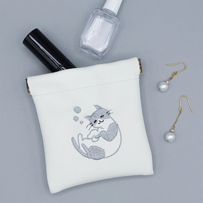 おふとんからでないねこ。 ぐっすりにゃんこの刺繍バネロポーチ【全3色】