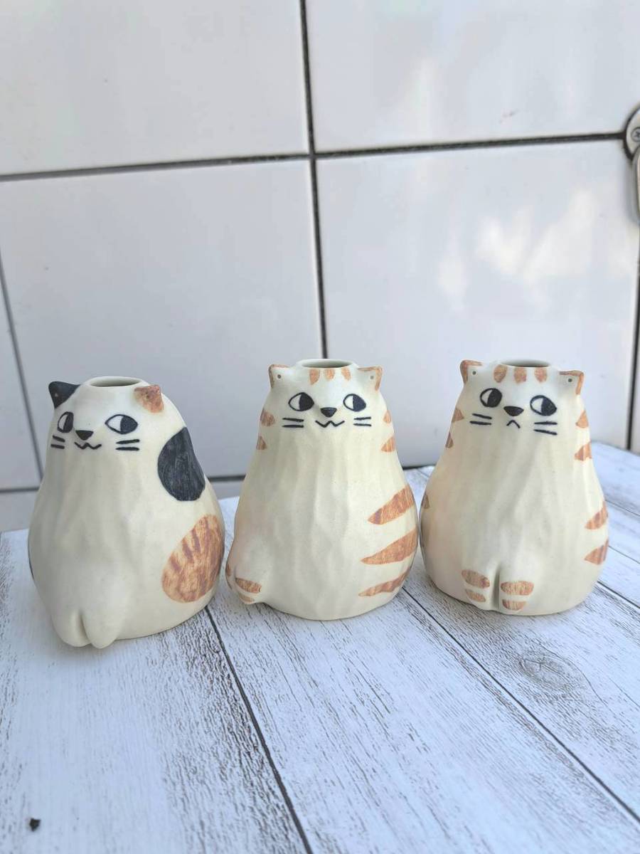 AKANE's Pottery ねこの一輪挿し (中サイズ)