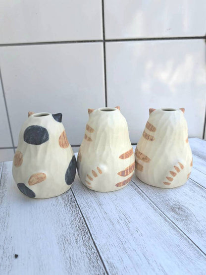 AKANE's Pottery ねこの一輪挿し (中サイズ)