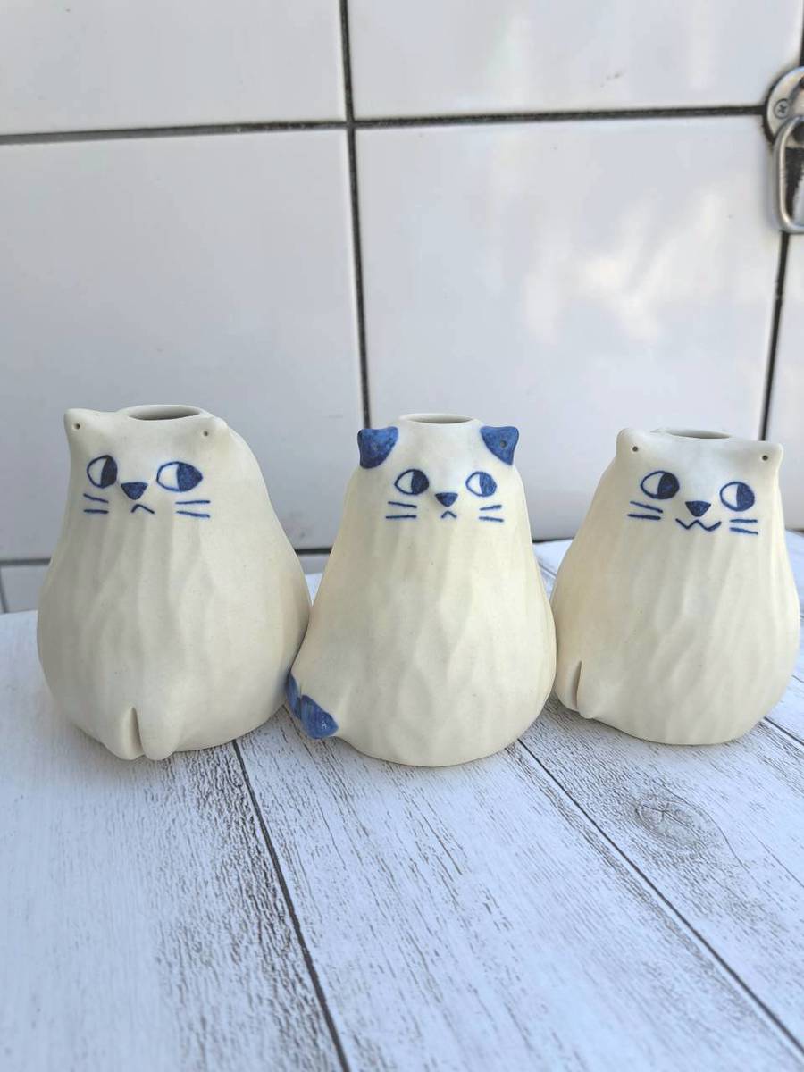 AKANE's Pottery ねこの一輪挿し (中サイズ)