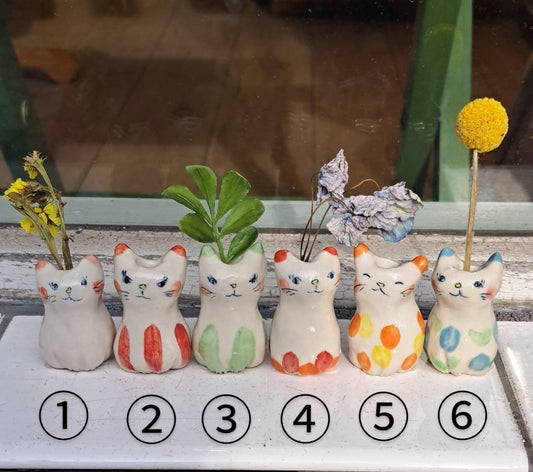 佐々木ヨーコ 猫花瓶 3,300