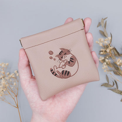 おふとんからでないねこ。 ぐっすりにゃんこの刺繍バネロポーチ【全3色】