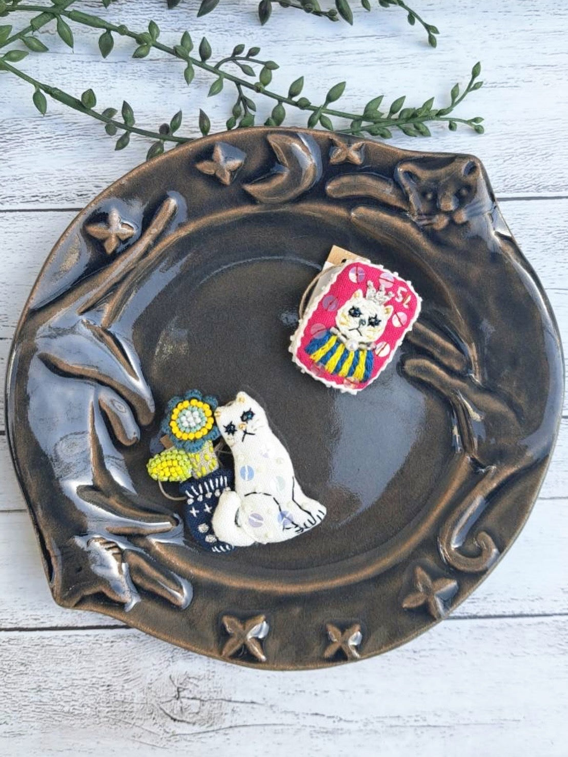 carino karinブローチ