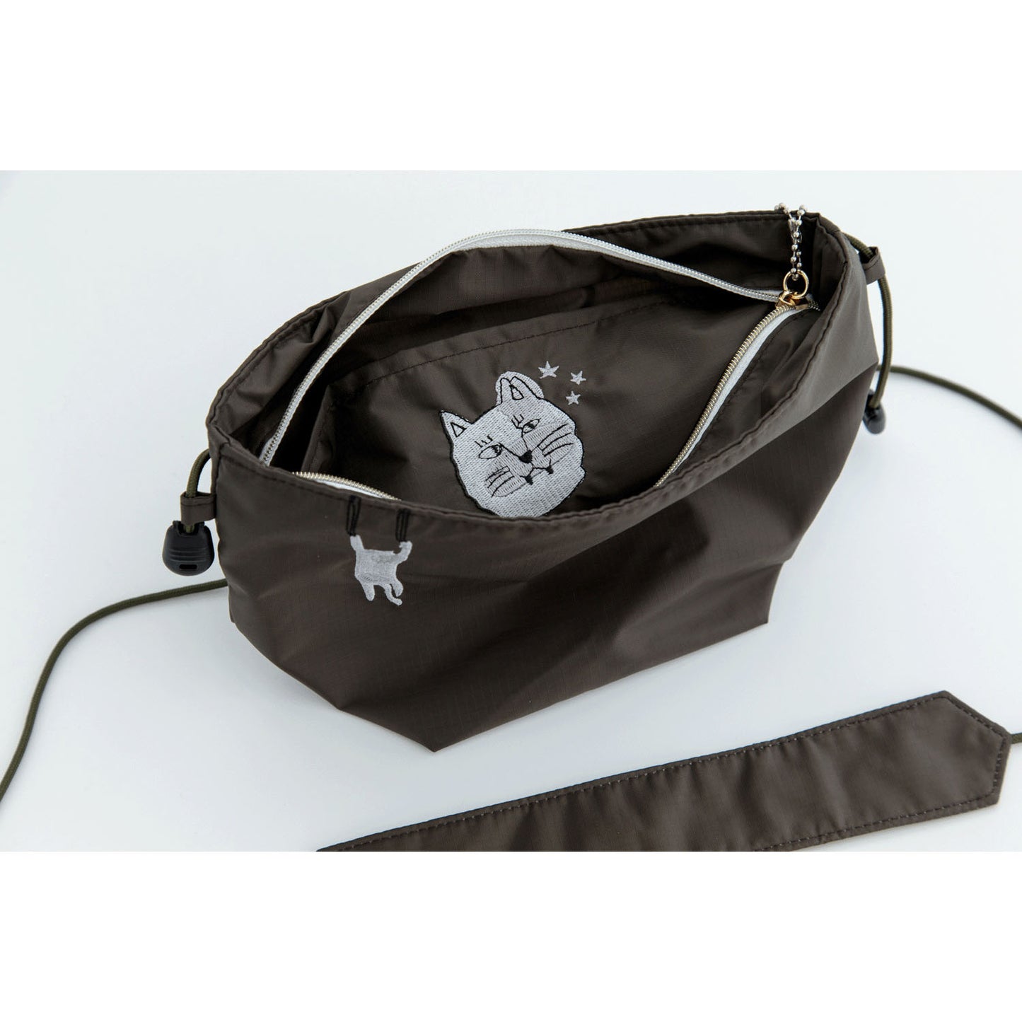 くせ強 ポシェット