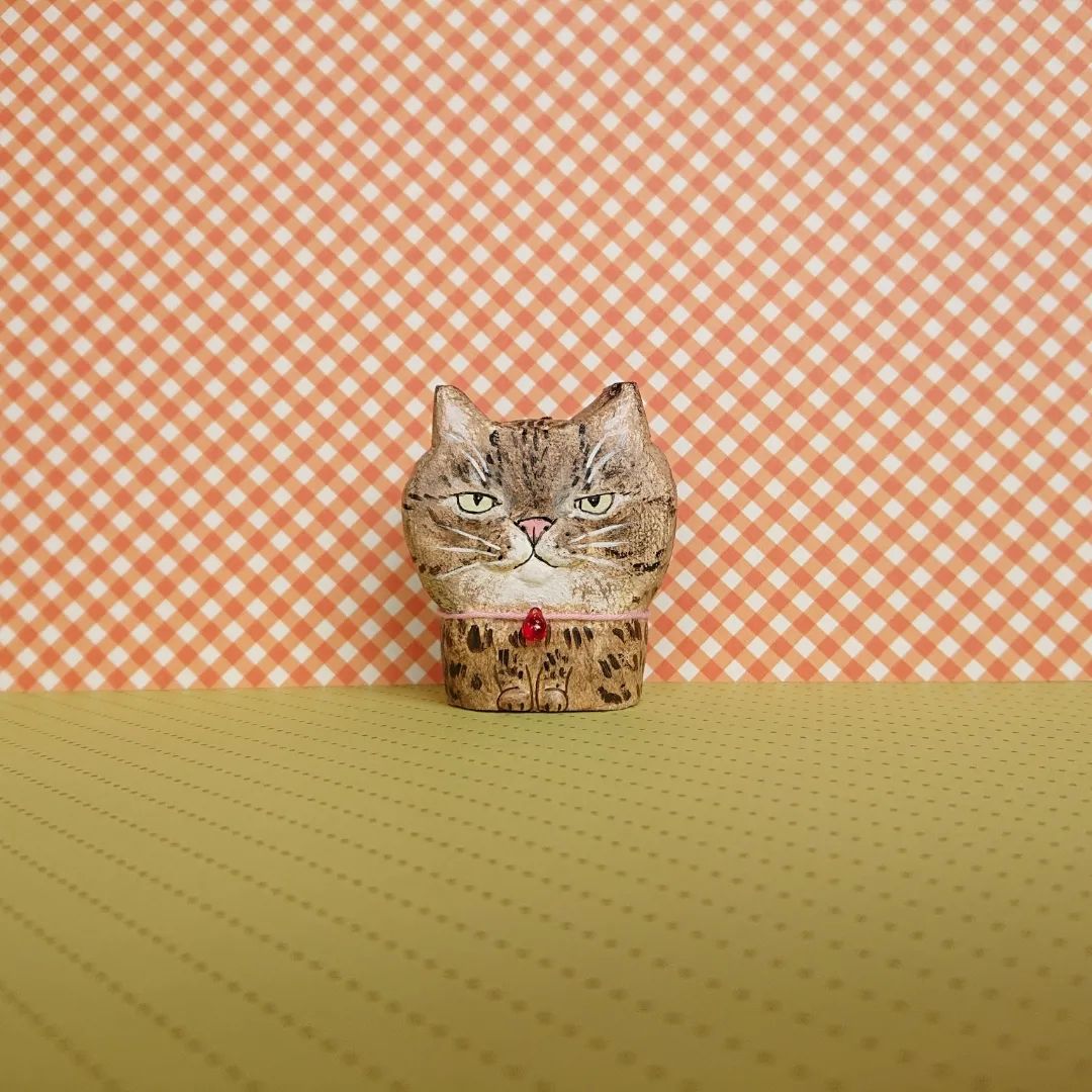 ★studio-meow★　木彫りのねこ