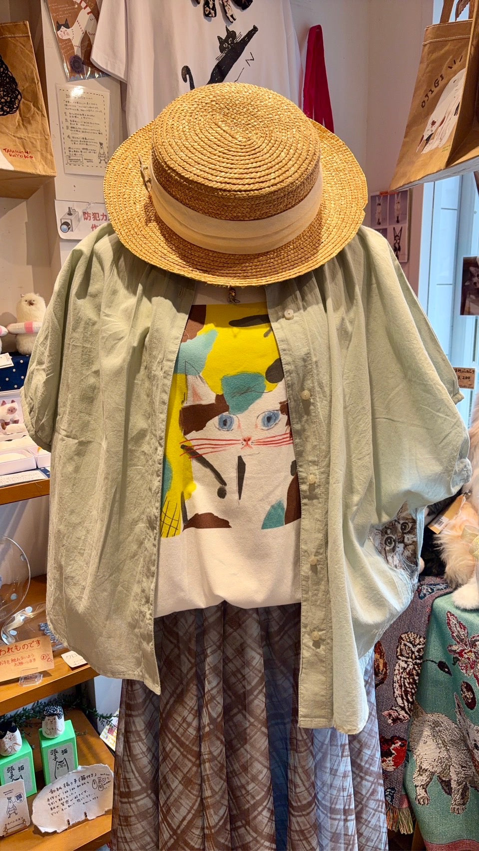 【8/中旬入荷！ご予約品】ねこ刺繍ワイドブラウス