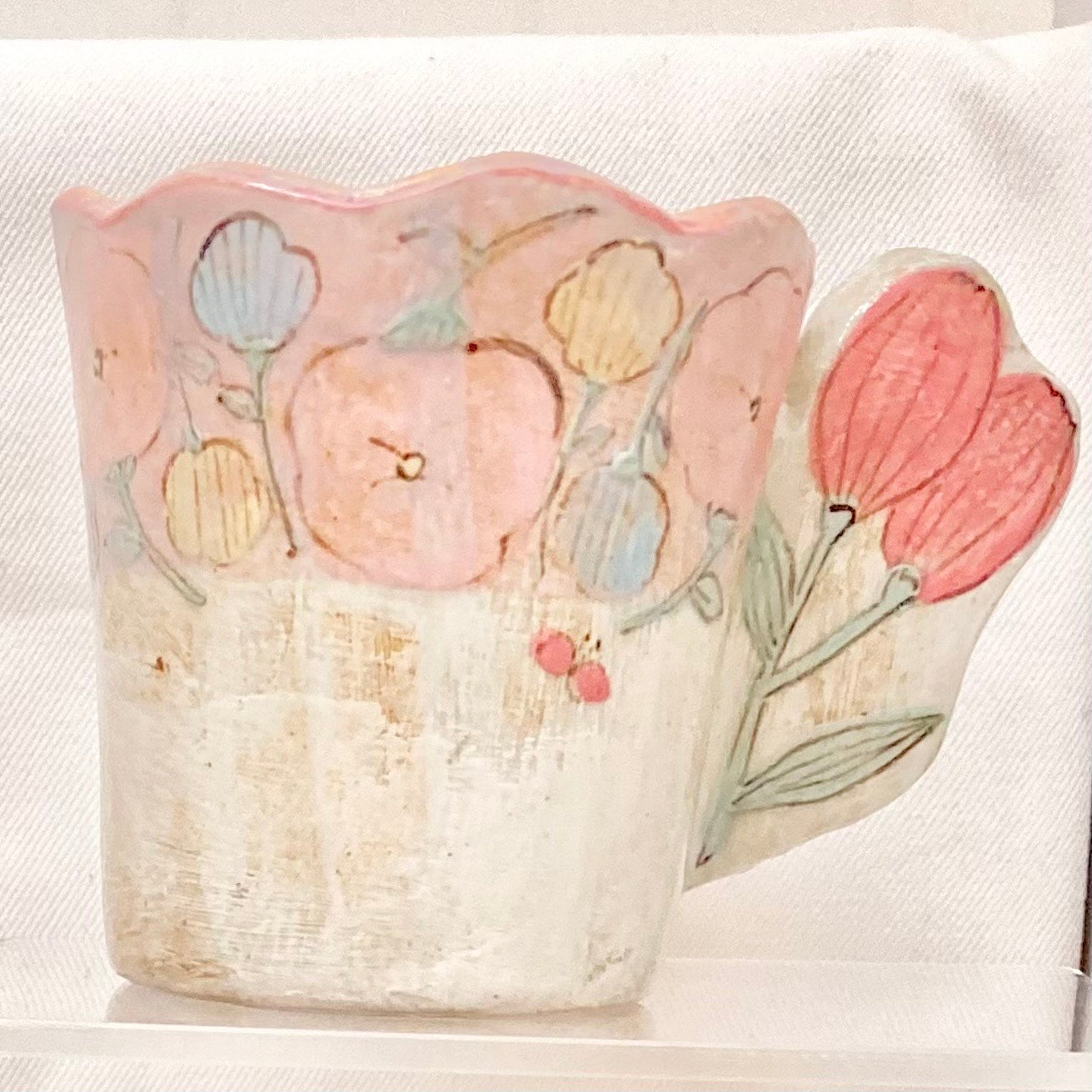 the cozy nook 長方形．取っ手が花のマグカップ