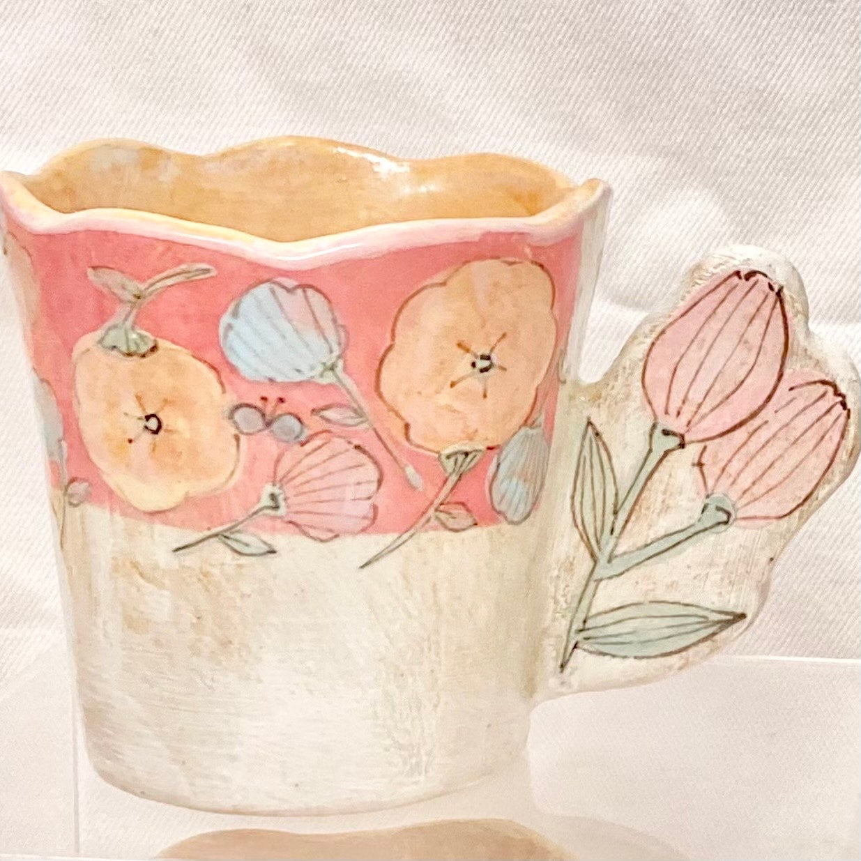 the cozy nook 長方形．取っ手が花のマグカップ