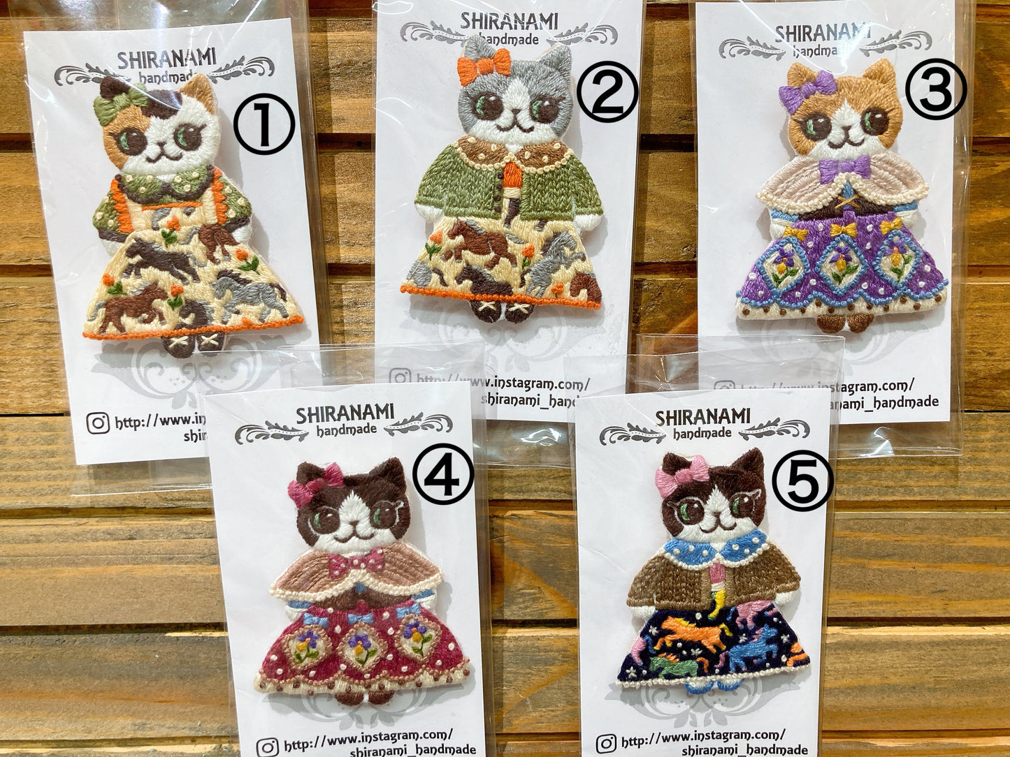 お一人様2個まで!!  ★shiranami_handmade　お洋服ブローチ