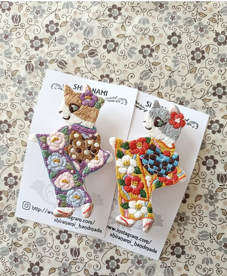 お一人様2個まで!!  ★shiranami_handmade　お着物ブローチ