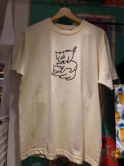 ★やまなかようこ★  Tシャツ 3匹のねこ