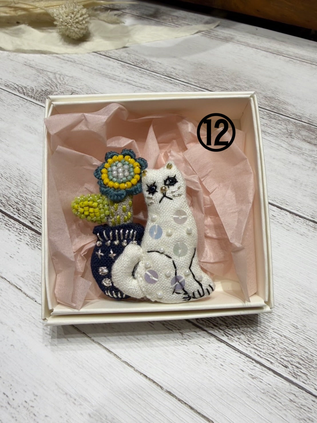 carino karinブローチ