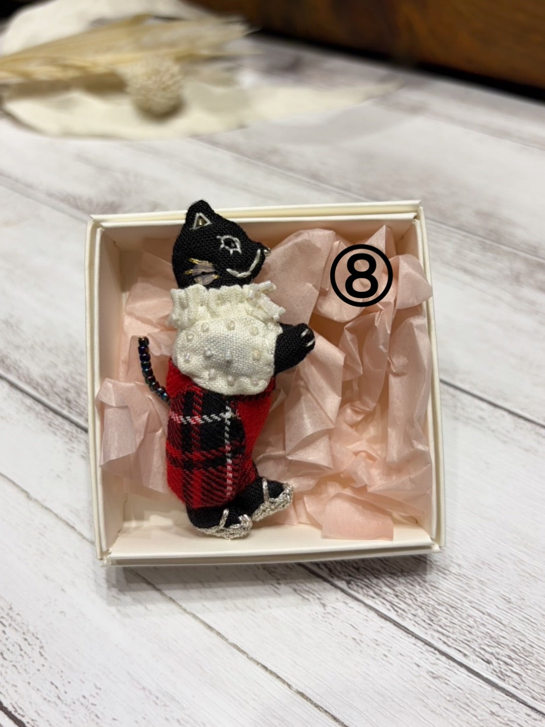 carino karinブローチ