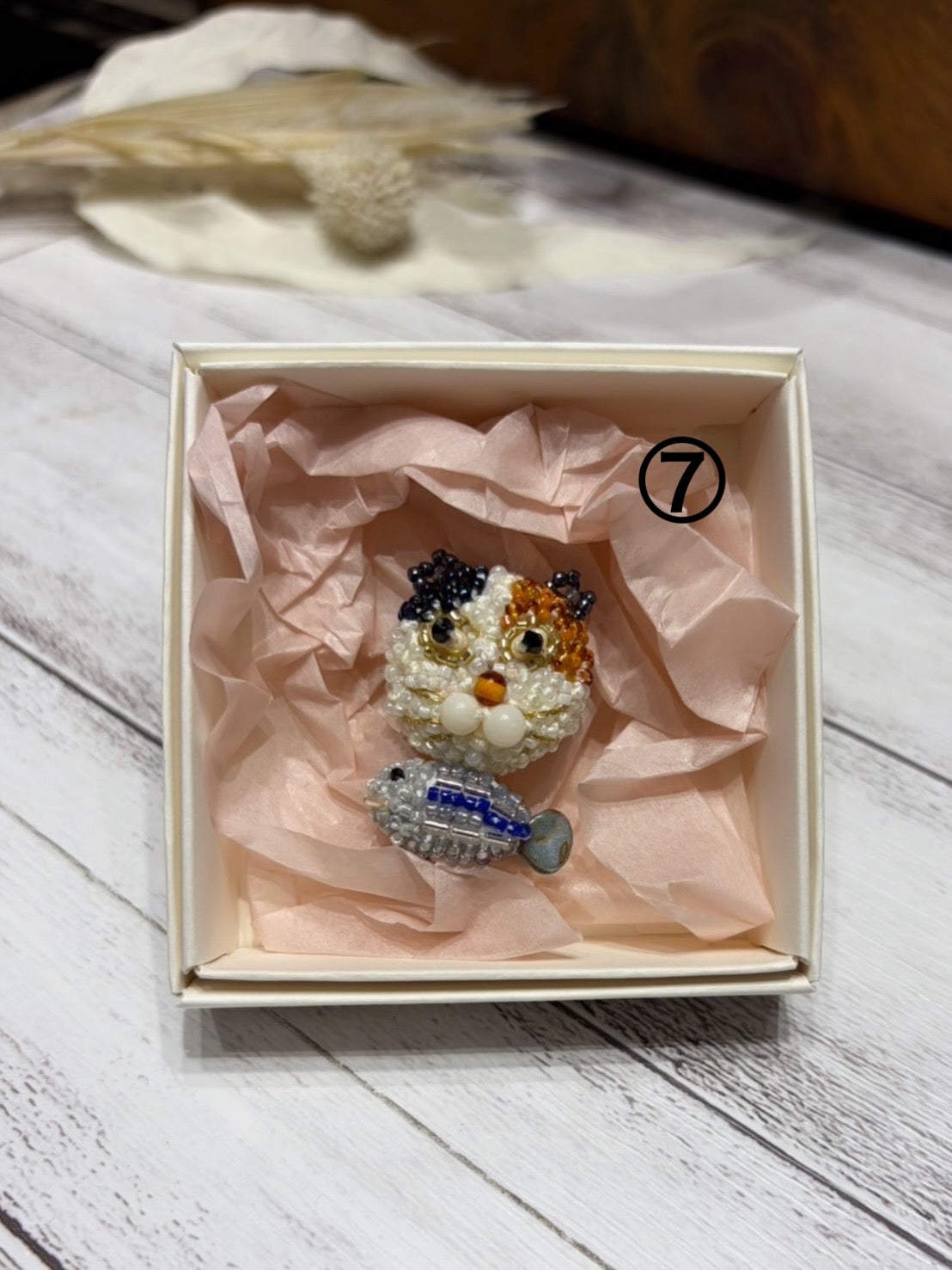 carino karinブローチ