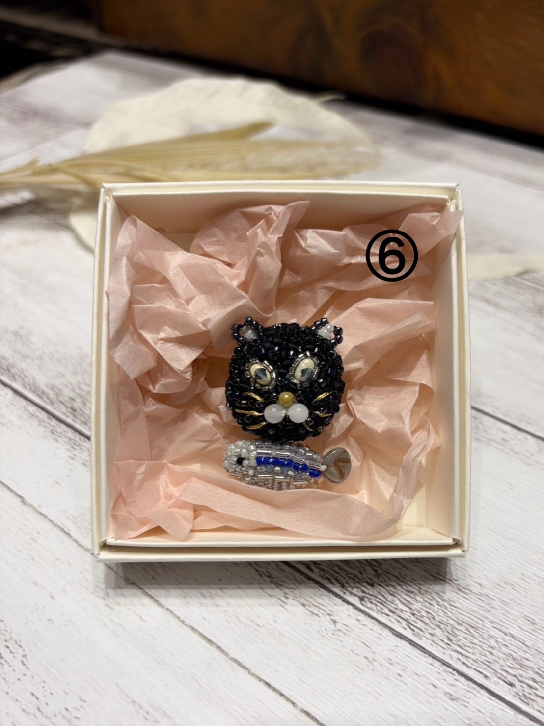 carino karinブローチ