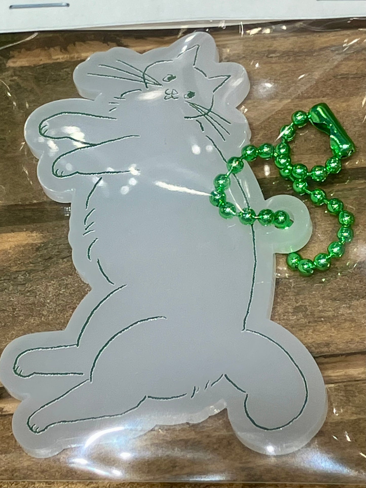 ★oniku ★ アクリルキーホルダーC 〈オパール白〉【全4種】