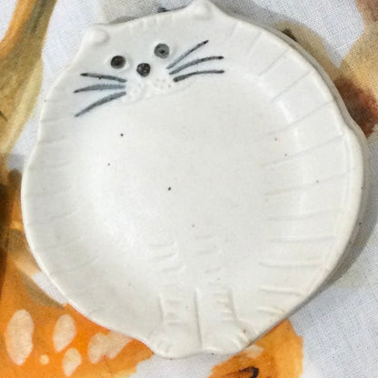 ねこのうつわ 豆皿10cm