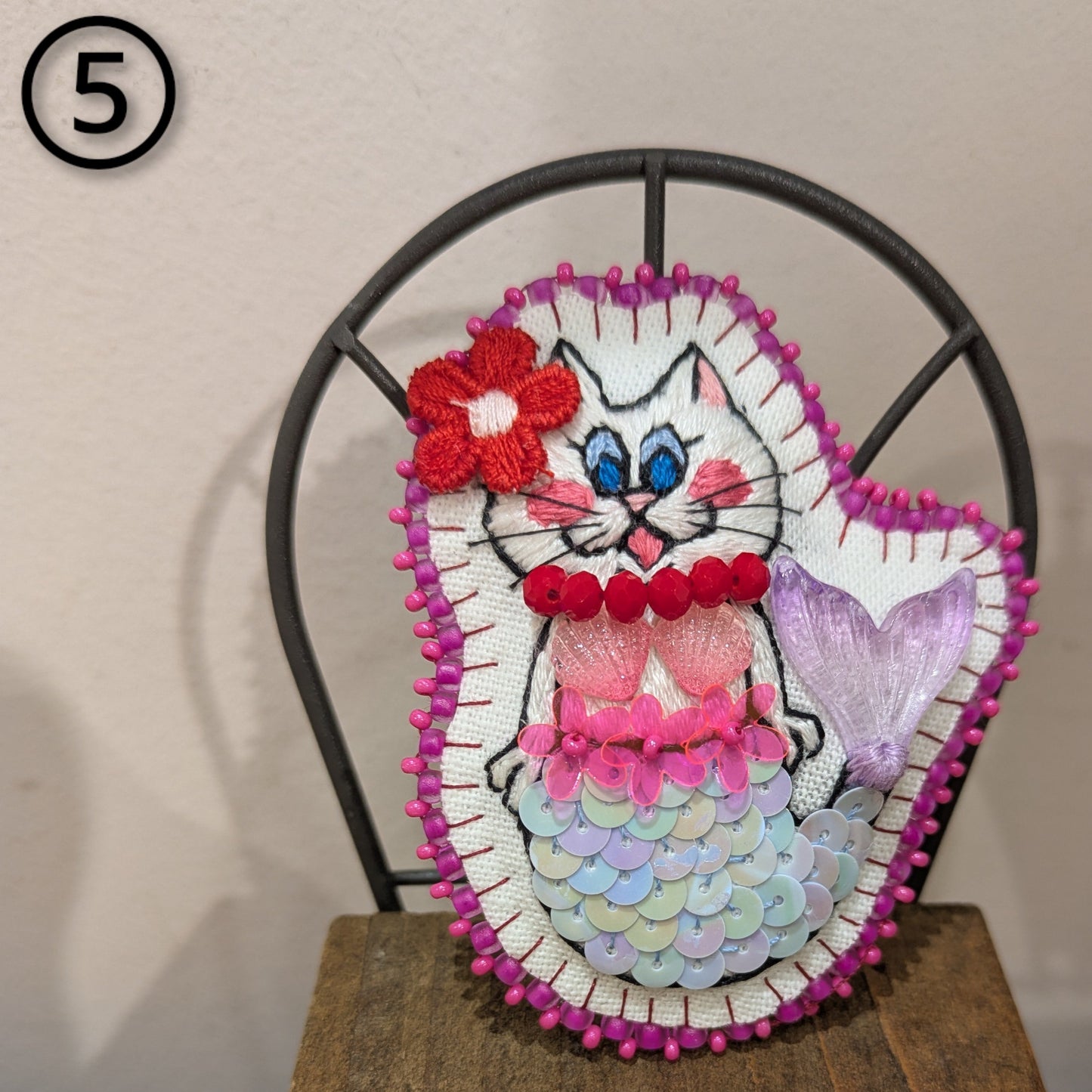 calbi99 ブローチ