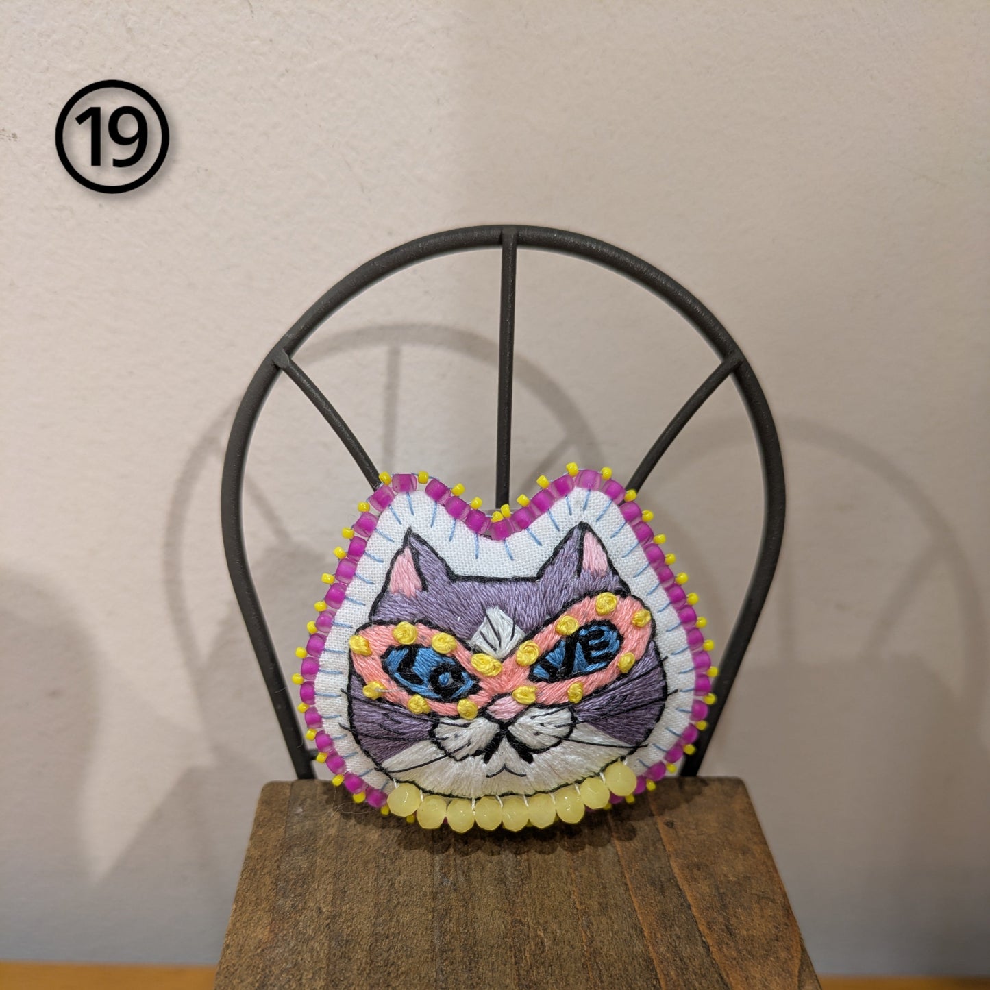 calbi99 ブローチ