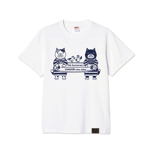 10周年限定！　鎌倉ねこサロン×ZUCO ASOBI  サーフィン ネコおっさんのTシャツ（ホワイト）