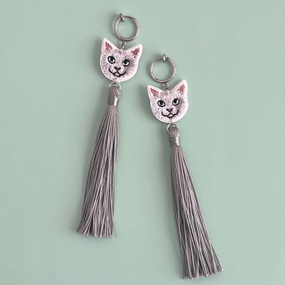 ★Kitty by maltamarie 気品のあるネコ・アルフォンス（タッセル）の耳飾り（ピアス／イヤリング）