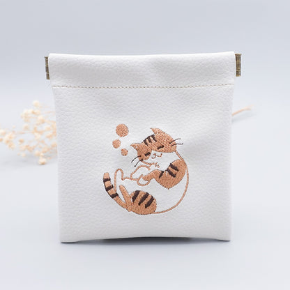 おふとんからでないねこ。 ぐっすりにゃんこの刺繍バネロポーチ【全3色】