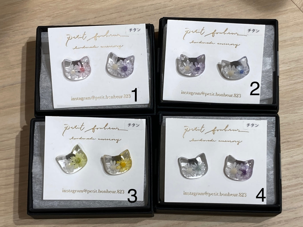 ★petit bonheur★　ねこ×ねこ　チタンピアス【全４色】